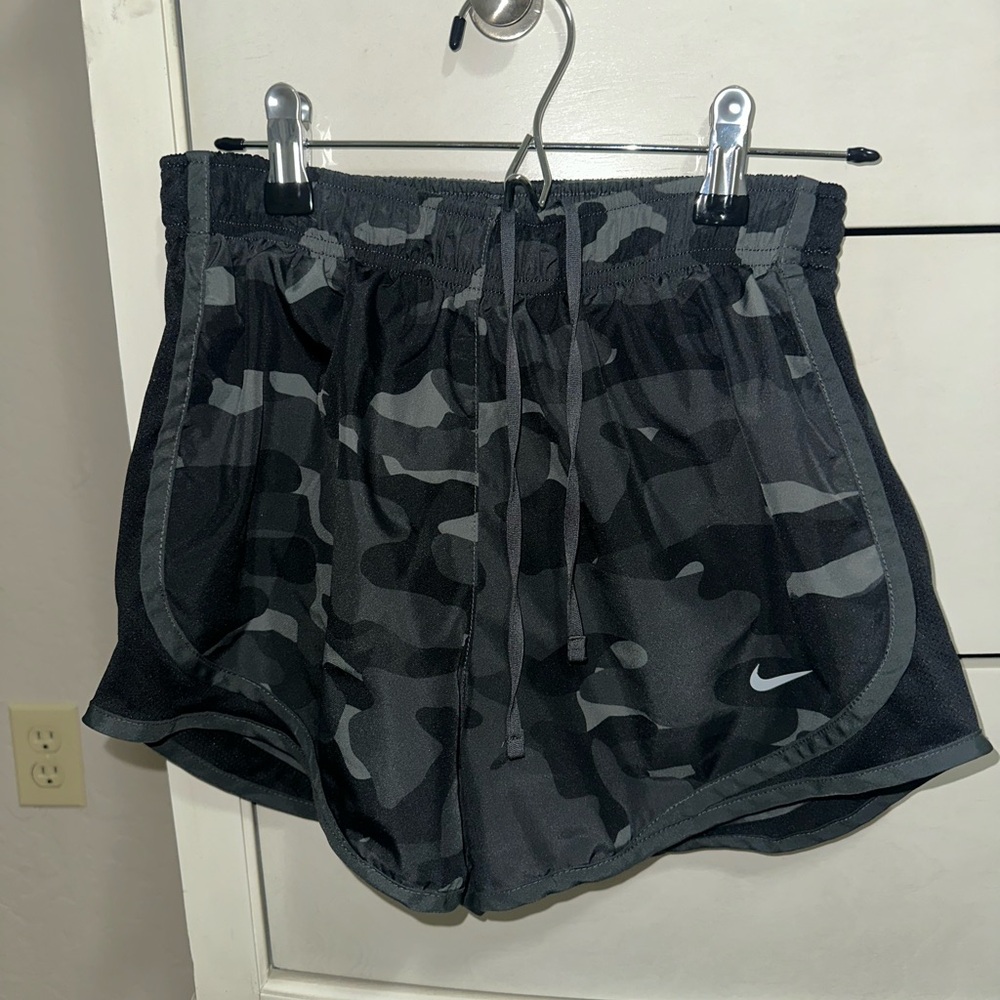 Nike Women's Gray Camo Athletic Shorts